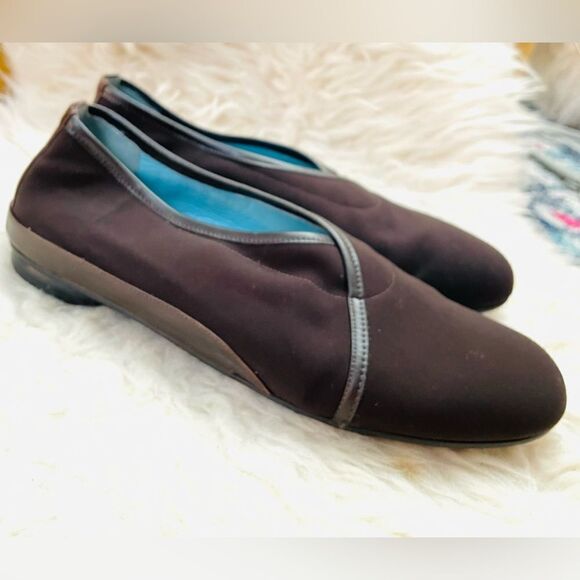 Thierry Rabotin Microfiber/Nappa Trim Flats Brown 7 - Picture 3 of 10